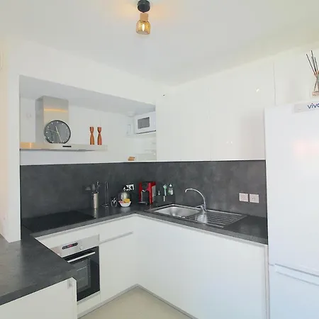 Alc - Mont8 - 8 Min Palais And Beaches Apartment